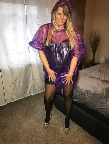 thick step cousin free picture
