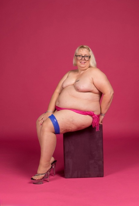 beauty the bbw nudes archive