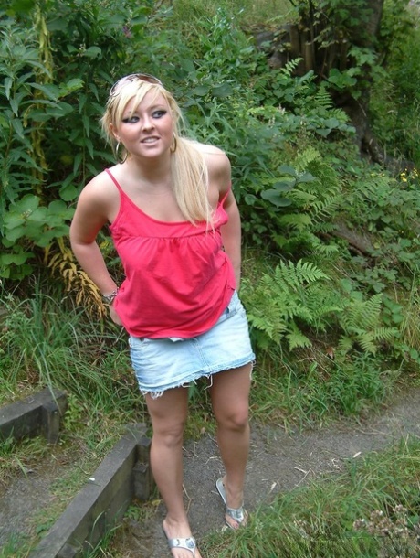 chubby gf ex enjoys riding his big dick art xxx images