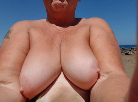 chubby 40 year old moms sexy img