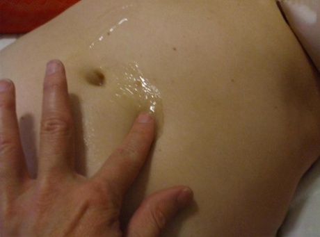 thick blonde mom masturbating pornos pic