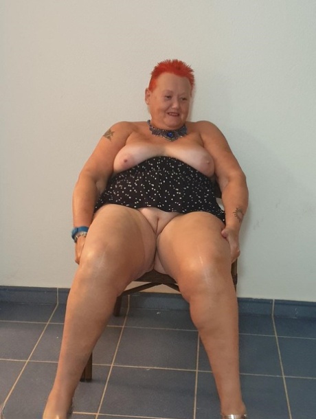 bbw granny piss porno gallery