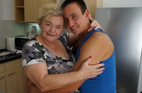 mature chubby ladies 50 sex photo
