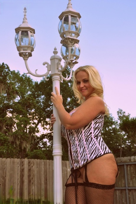 voluptuous milf is fucking her handsome neighbor photos free picture