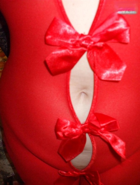 bushy fat pussy oriental in red top galleries