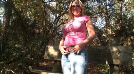 thick blonde big boobs free pics