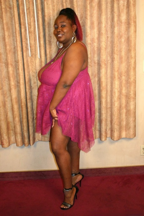 red ivy bbw hot naked picture