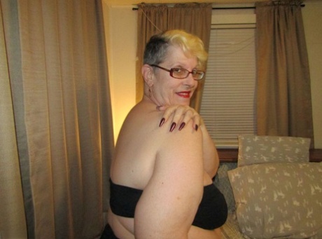 fat chubby women porn erotic image