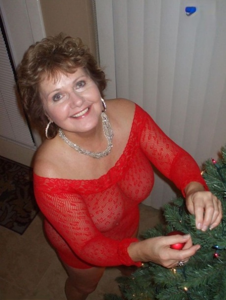 thick ass white booty milf jess ryan naked pictures