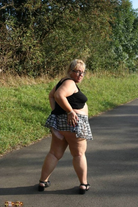 mature chubby saggy juggs beautiful naked photos