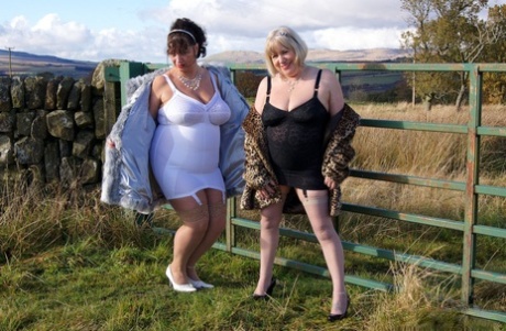 bbw towel drop hot naked image