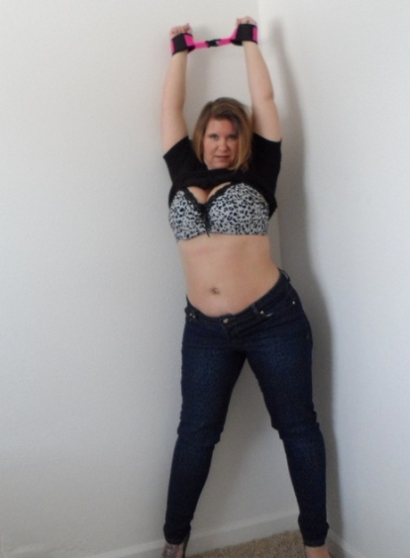 fat woman solo porno gallery