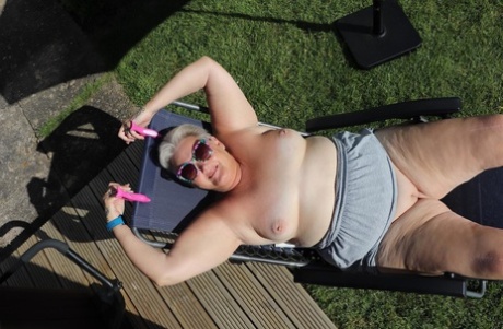 curvy saggy tits xxx galleries