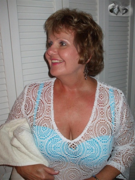thick mixed race top archive