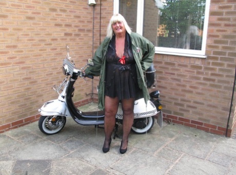 bbw piss slave beautiful xxx photo