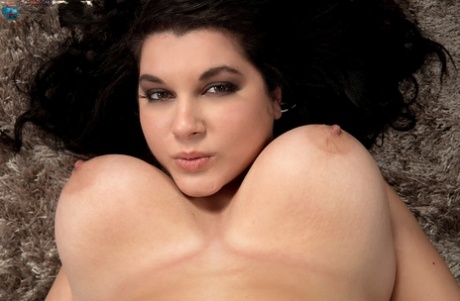 angelica raven chubby in dddelicious free nude galleries