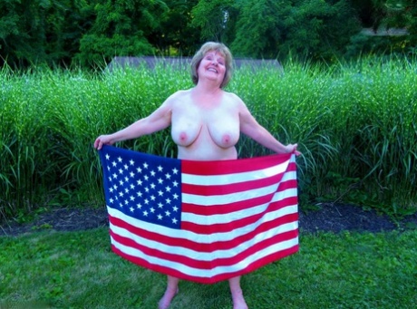 bbw car hood beautiful image