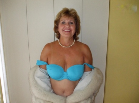 naked very fat old women pretty picture
