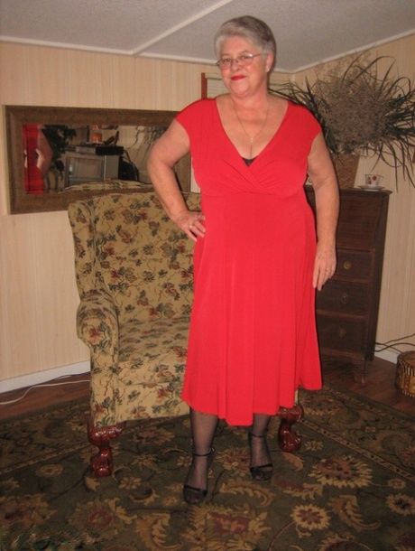 horny fat experienced housewife gets free xxx pics