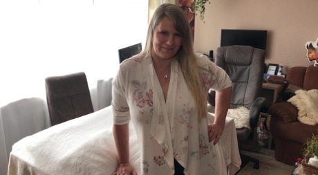 curvy sharon nursing son hot porn pics