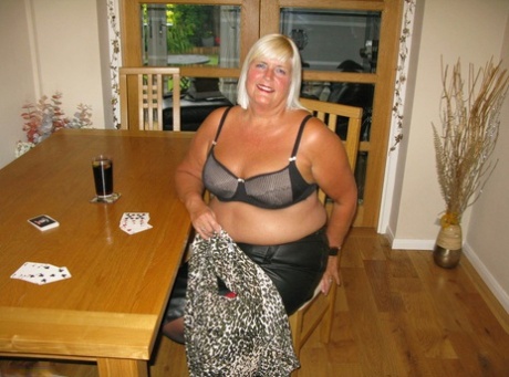 curvy nylons beautiful naked photos