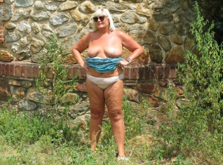 girlfriends bbw in bikini art naked photos