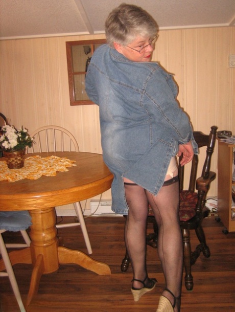 chunky chick pussy fucked sexy naked image