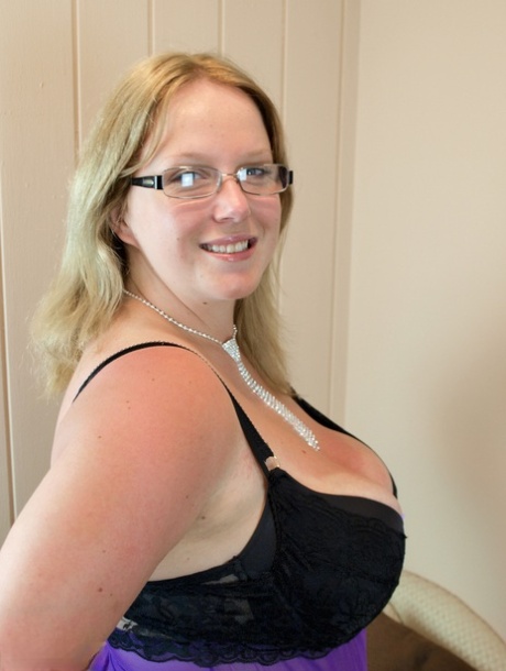 chubby squirting in woods top gallery