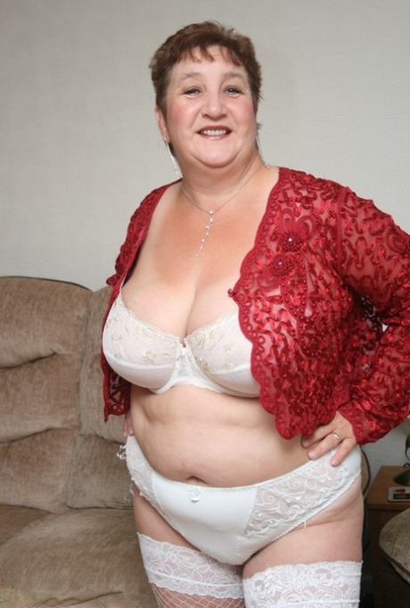 bbw busty plumper face sitting beautiful pics