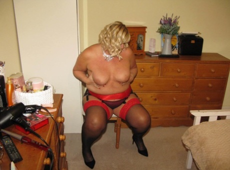 chubby teen fingering herself hot xxx pics