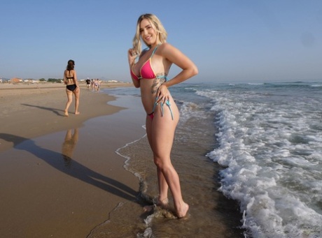 lovely teen gets super wet while riding a fat long jock art porn archive
