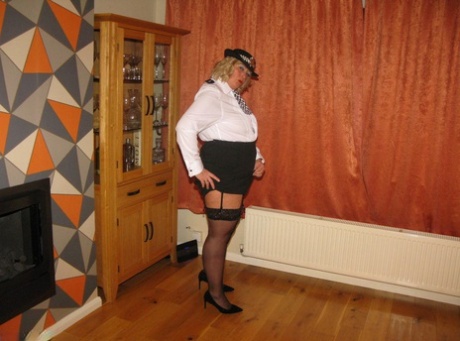 naked slave sucks cock of her fat master hot xxx pic
