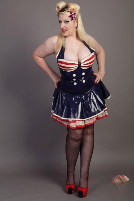 thick japanese girl solo top photos