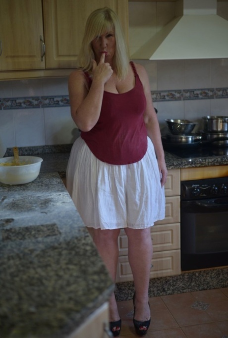 bbw diaper pee pornos galleries