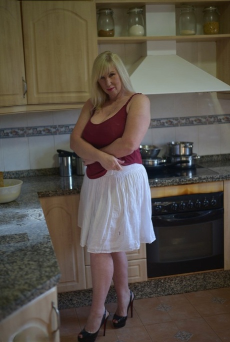 chubby milf huge squirt best picture