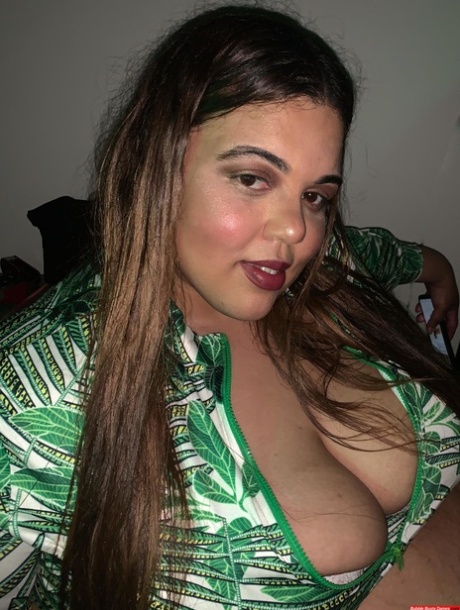 thick booty latina women porn photos