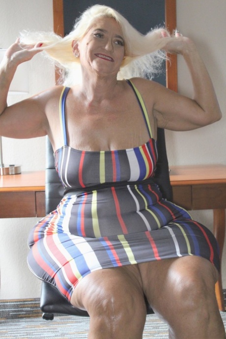 bbw glass art naked archive