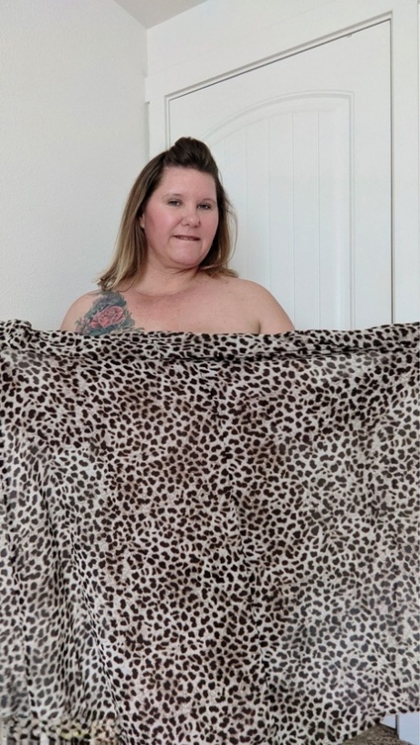 voluptuous porn star teases with her big ass and gets art xxx gallery