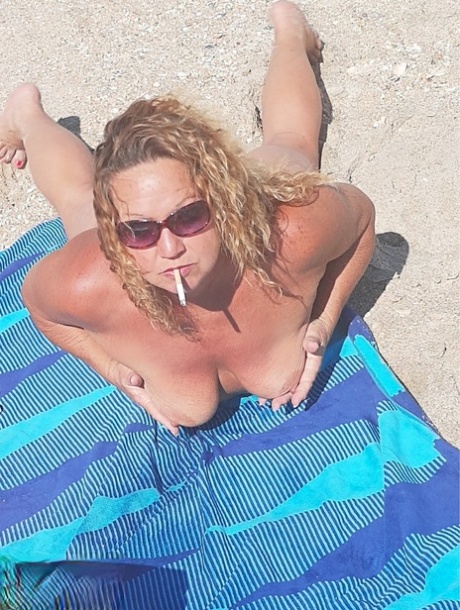 thick ginger mom free porn image
