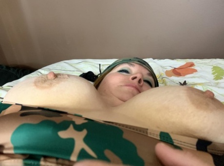 bbw headscissor pissing femdom naked pics