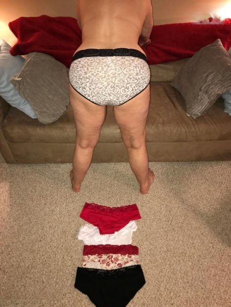 chubby women giving head exclusive photos