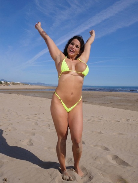 free sexy thick chicks beautiful archive