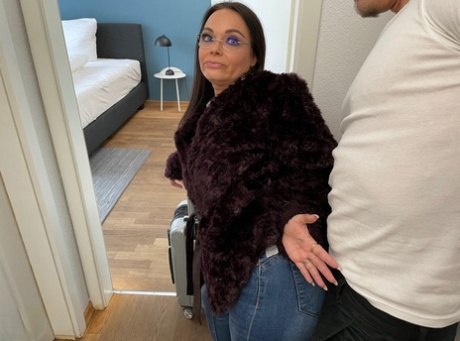 busty big ass bitches porn image