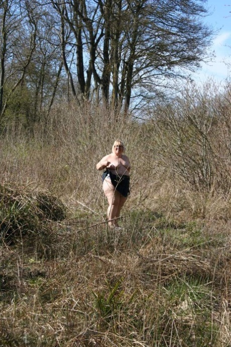 amateur curvy mature nude porn archive