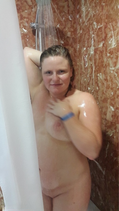 schlong attacking her juicy fat ass naked galleries