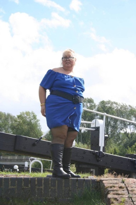 fat farmer beautiful nude pic