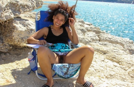 thick ebony naked twerk art nude picture