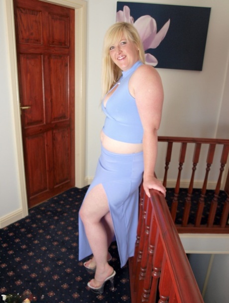 smoking bbw vr nude images