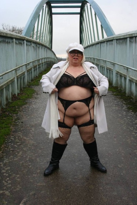 lightskin bbw twerk art nude img