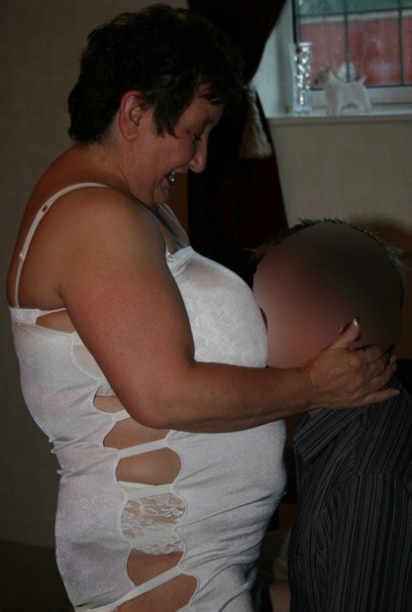 ms thick blowing friend with small dick and uses yoghurt art porn gallery
